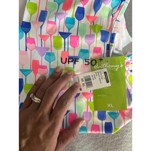 White Wine Glasses UPF50+ Split Neck Sleeveless Top X-Large - Picture 8 of 9